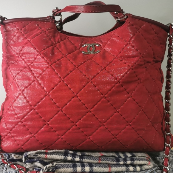 (Sold)100% Authentic Channel Lamb Skin Tote, Crossbody In Red - Picture 2 of 16